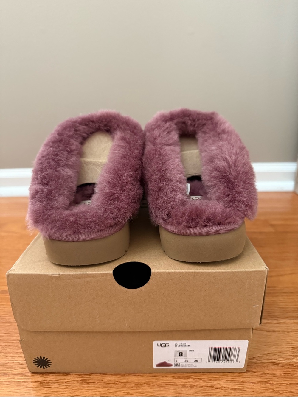 UGG Cluggette Slippers - Picture 4 of 6